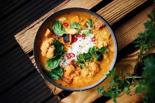 Gdzie zjeść w Opatowie? Odkryj najlepsze restauracje i smaki